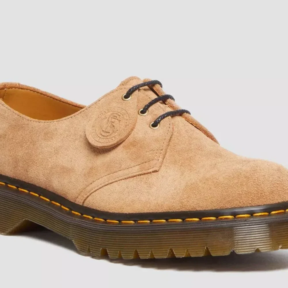 Made in ENGLAND DR. MARTENS 1461 BEX OXFORD IN Sandy Tan Tufted Suede MSRP$275